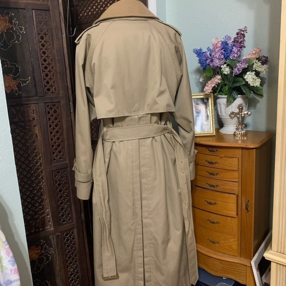 VINTAGE Burberrys trenchcoat - Picture 3 of 14